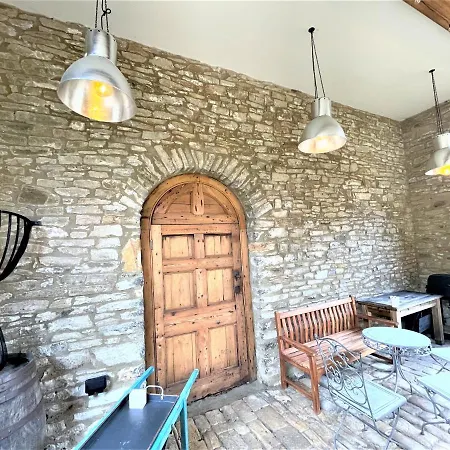 Stables, Yorkshire Dales * Marske