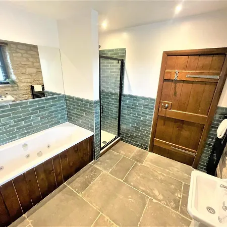 Stables, Yorkshire Dales * Marske