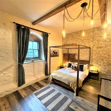 Stables, Yorkshire Dales