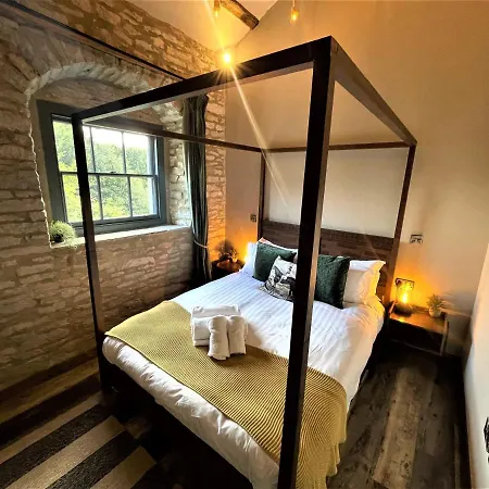 Stables, Yorkshire Dales *